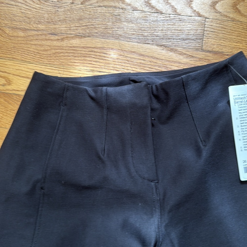 NWT lululemon mid rise utilitech barrel leg pants sz 26 - Picture 4 of 5